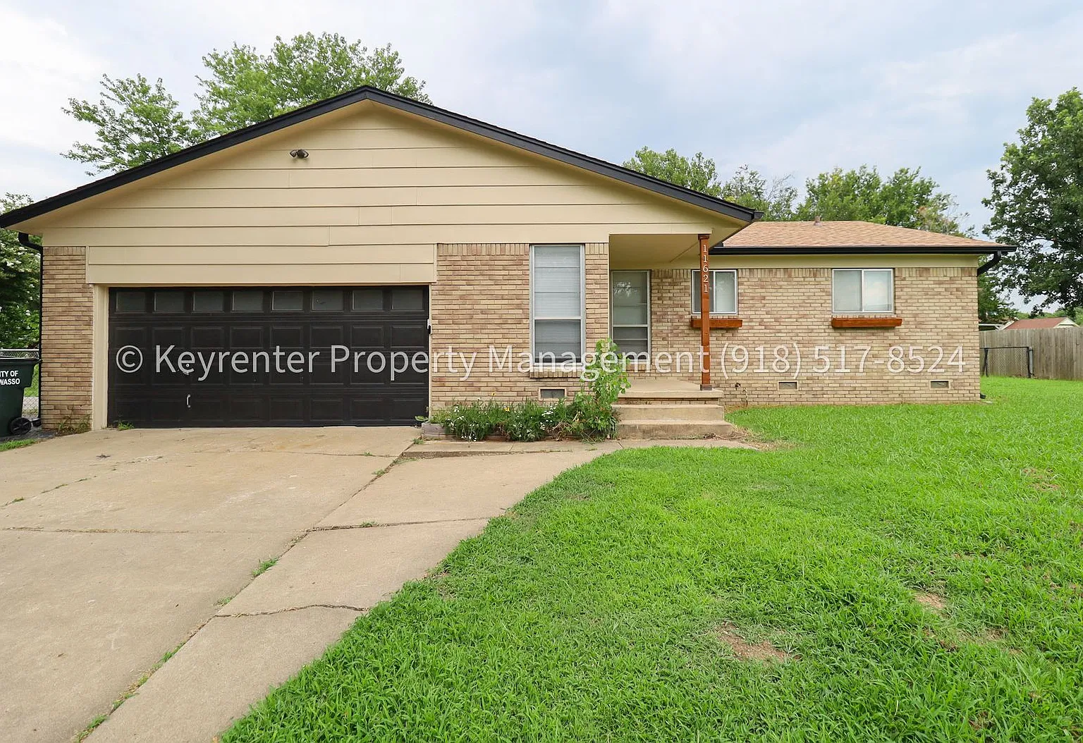Recently Renovated 3 Bed 2 Bath in Collinsville! — Photo 1