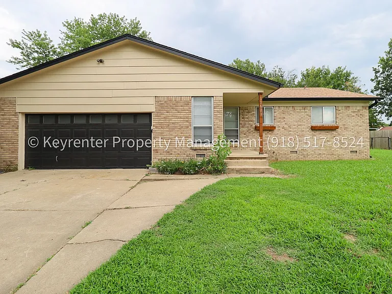11621 N 103rd East Ave — Photo 1