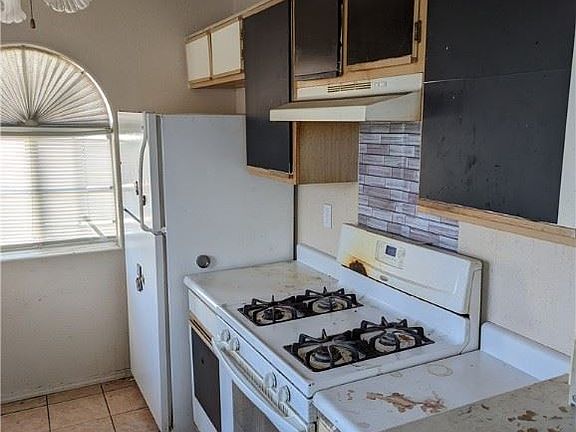 4th image of 3500 Winterhaven St Unit 202