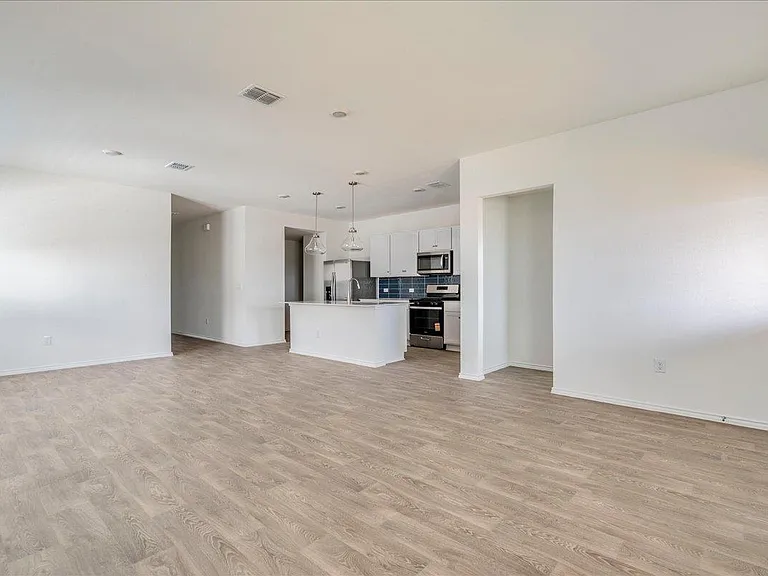 173 Balmorehea St — Photo 13