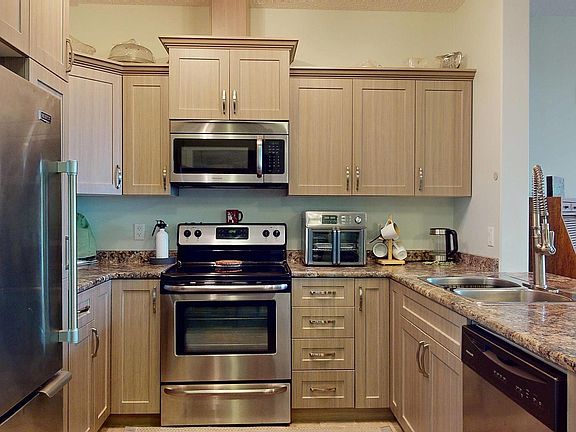 4th image of 511 Queen St #304