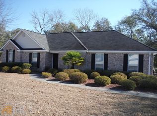 450 Joshua Cir, Ellabell, GA 31308