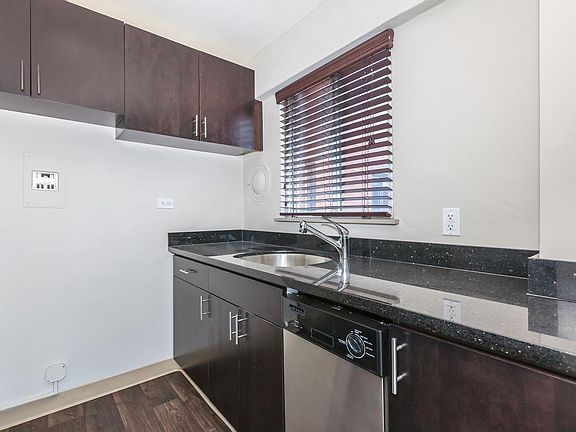 5th image of 1321 Queen Anne Ave N APT 109