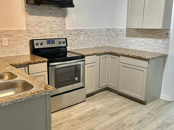 2nd image of 2631 E Geer St