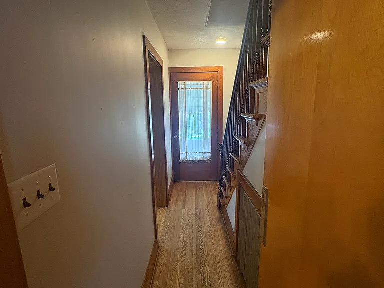 409 Centre St — Photo 10