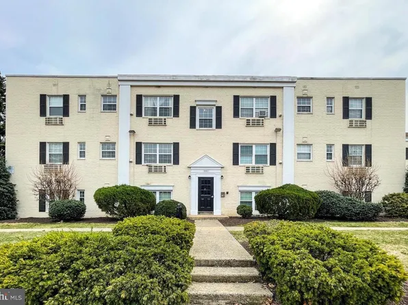 2301 Farrington Ave APT 303, Alexandria, VA 22303
