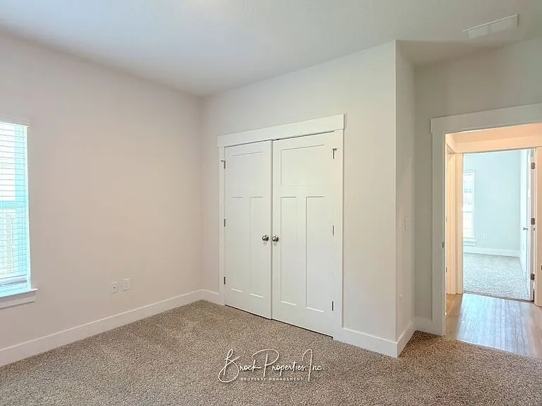 6052 Rutherford Loop — Photo 25