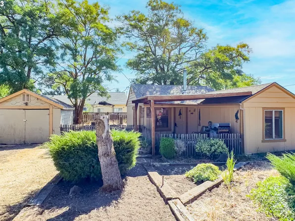 464 S 12th St, Saint Helens, OR 97051