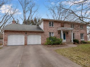 3495 Calvano Dr, Grand Island, NY 14072