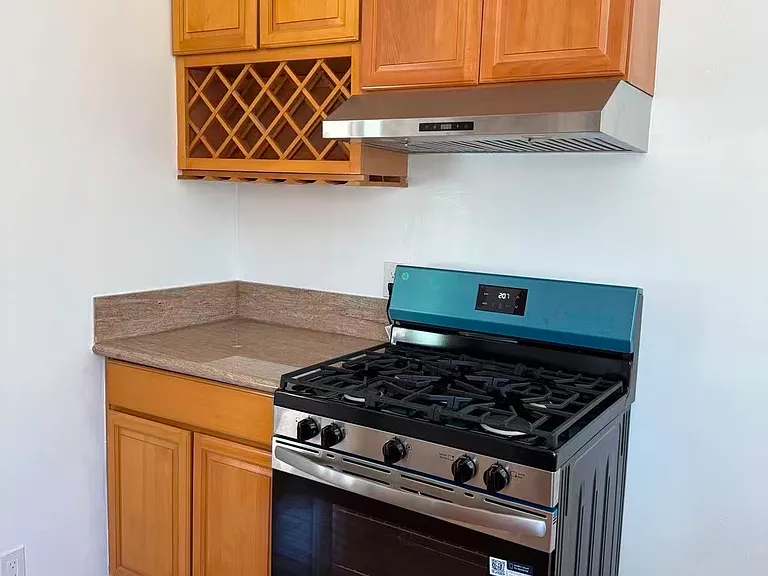 621 Kenmore Dr — Photo 7
