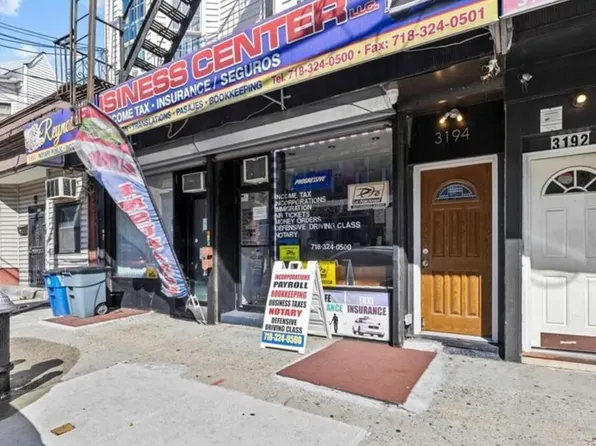 3194 Webster Avenue image 3 of 23