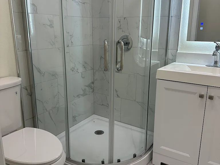 1301 Ulfinian Way #B — Photo 7