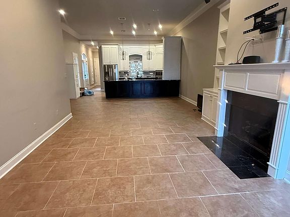 5th image of 4218 Bluebonnet Rd