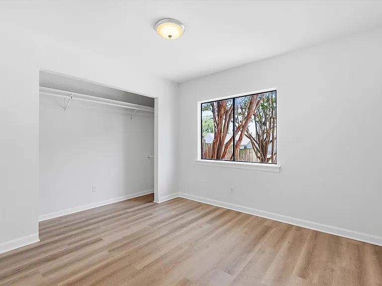 102 Pinyon Ln — Photo 12