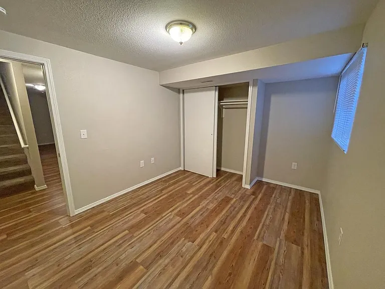 3426 Queen Anne Way — Photo 18