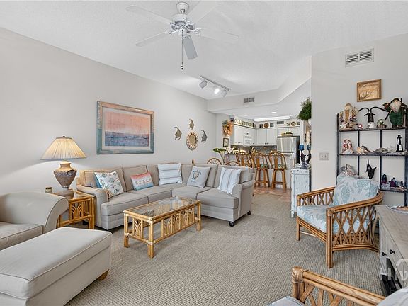 4th image of 6 Van Horne Avenue #F