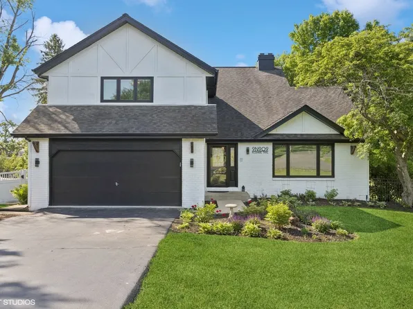 9N909 Koshare Trl, Elgin, IL 60124