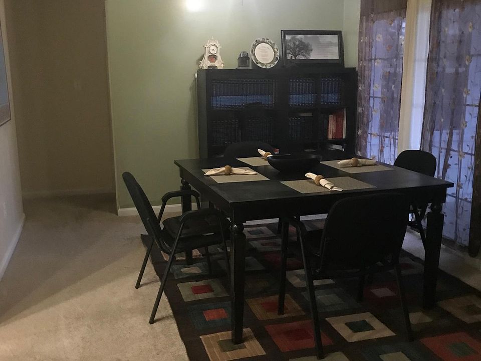 2nd image of 25272 Riffleford Sq