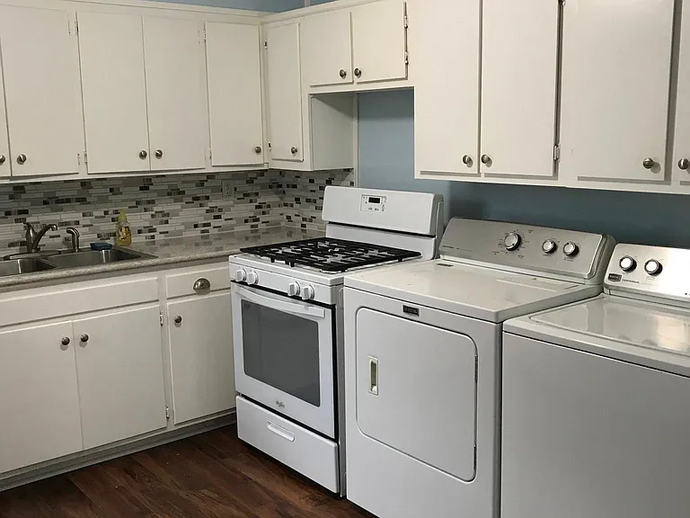 7410 Valley Rd — Photo 15
