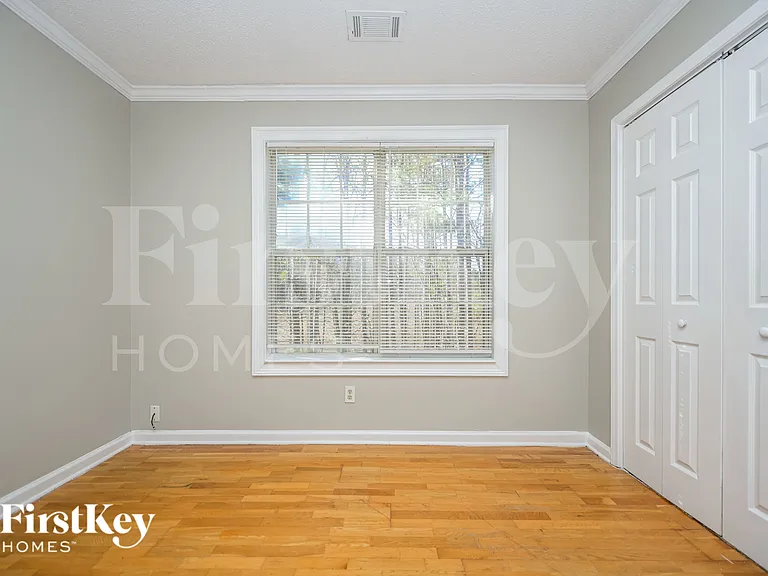 6756 Sunset Hills Blvd — Photo 11