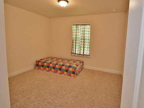 5th image of 707 Elkhorn Fern Ln