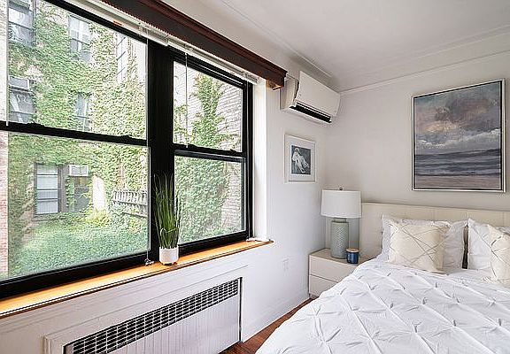 5th image of 210 W 17th St APT 2R