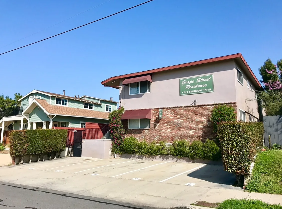 2 bed, 750 sqft, $2,250 — Photo 3