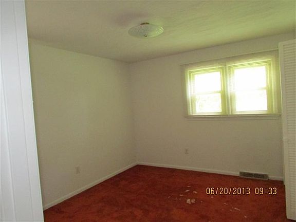 5th image of 188 Weatherstone Dr