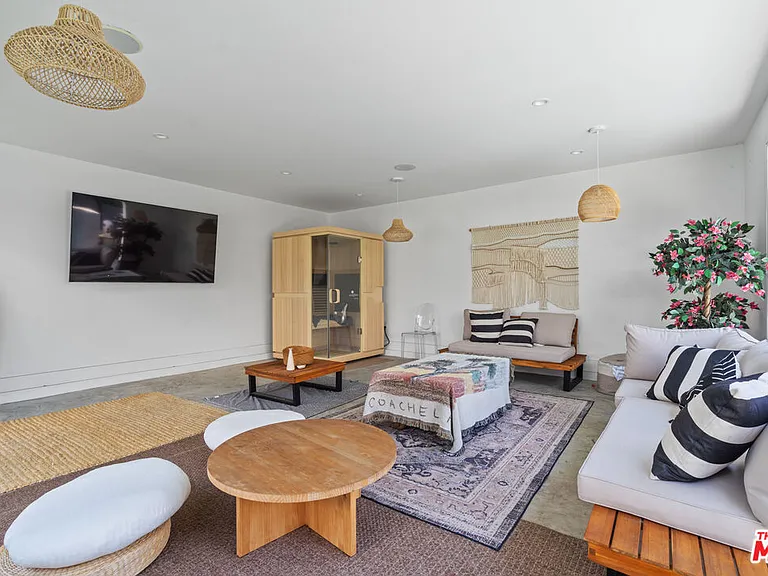 3207 Thatcher Ave — Photo 33