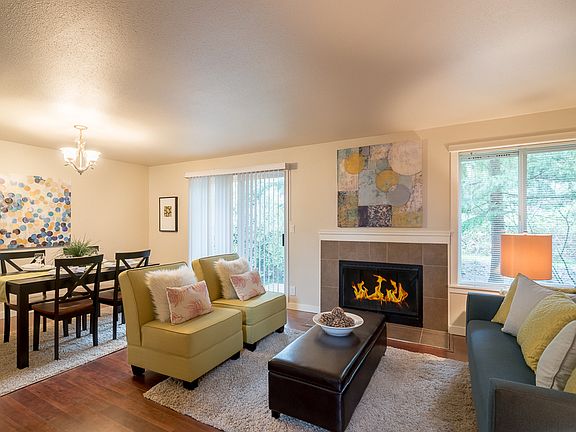 4th image of 3018 128th Ave SE #1