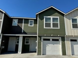 1663 NE 8th St, Hermiston, OR 97838