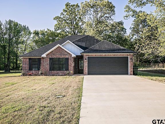 3rd image of 18310 Timber Oaks Dr #18310