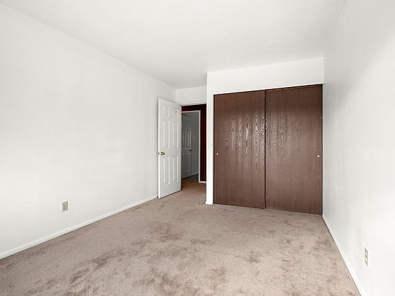 2nd image of 2301 S Devinney St #1