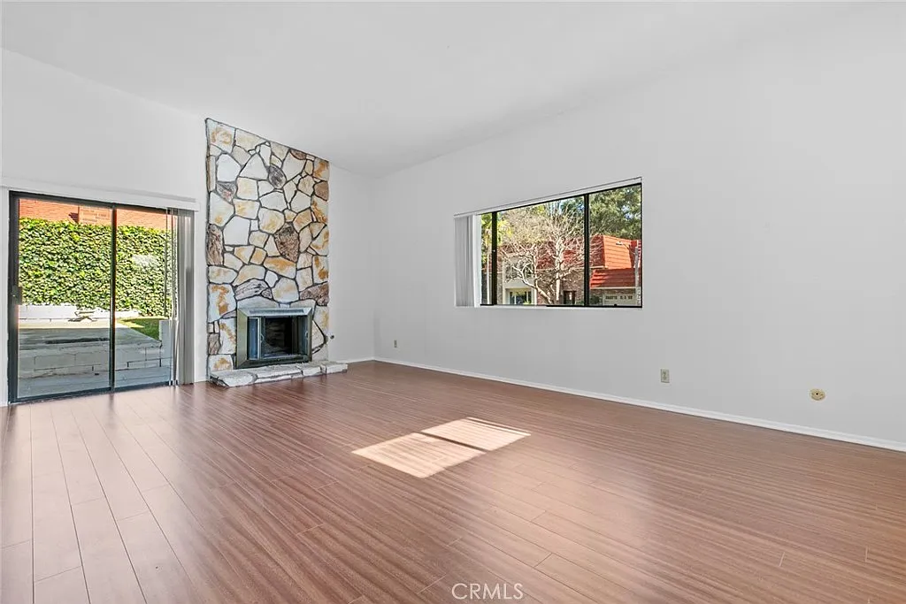 4 bed, 3.5 bath, 2671 sqft, $6,995 — Photo 4