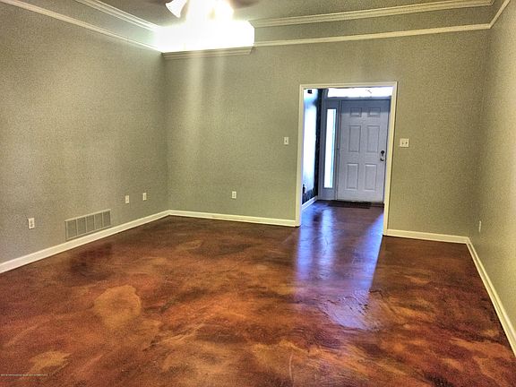 2nd image of 5315 Claridge Ct