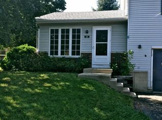 768 Washington St #770, Woodstock, IL 60098