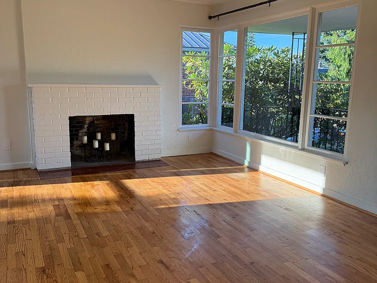 732 S Monroe St — Photo 8