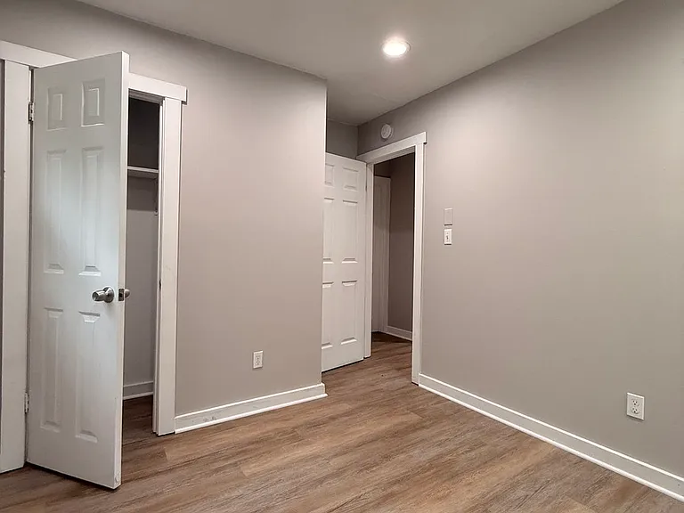 657 Robert E Lee Pkwy — Photo 23