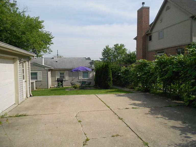 6815 Leytonstone Blvd — Photo 3