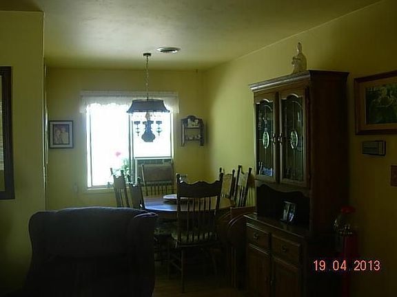 3rd image of 8851 Sinnard Ave