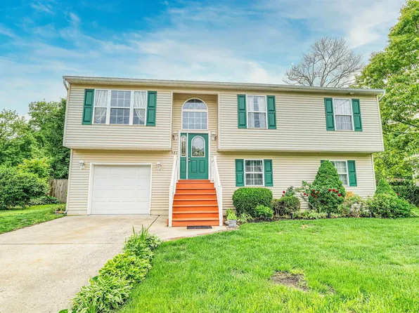 921 Navajo Ave, Absecon, NJ 08201