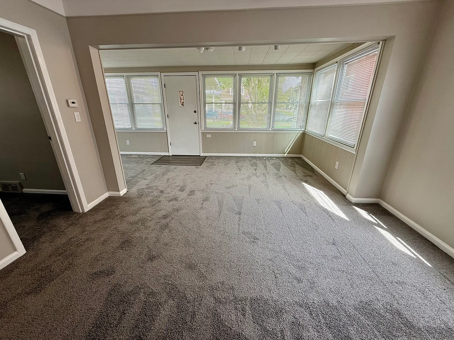 2 bed, 900 sqft, $1,575 — Photo 4