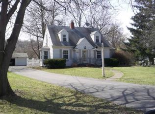 698 Ridge Rd, Lewiston, NY 14092