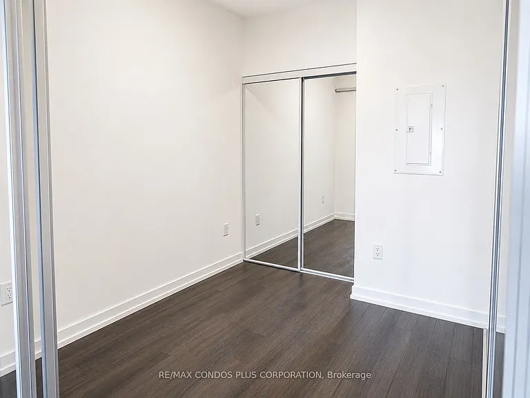 4010 Eglinton Ave W #424 — Photo 9
