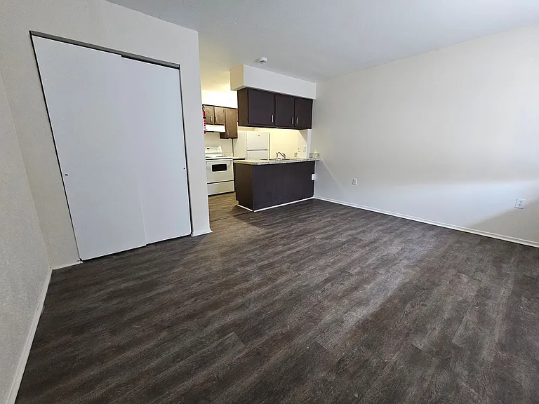 Tetherwood Apartments — Photo 12