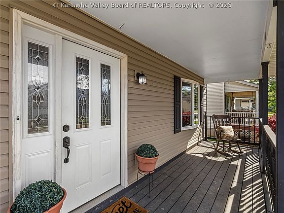 3rd image of 163 Parkstone Dr