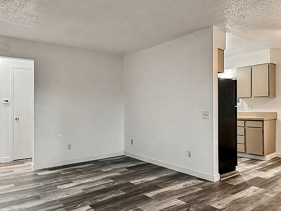 3rd image of 4521 Cordova St #1