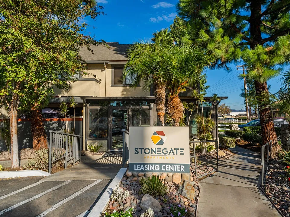 Stonegate Apartments