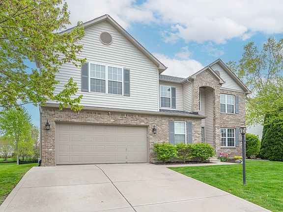 2nd image of 8311 Thorn Bend Dr