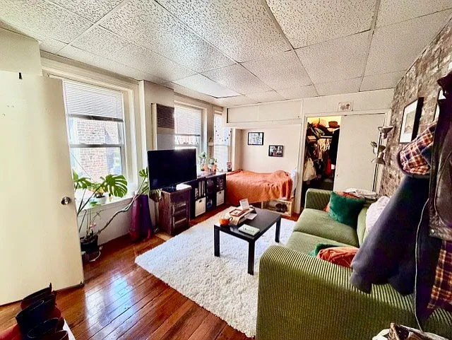Studio, 9999 sqft, $2,100 — Photo 3